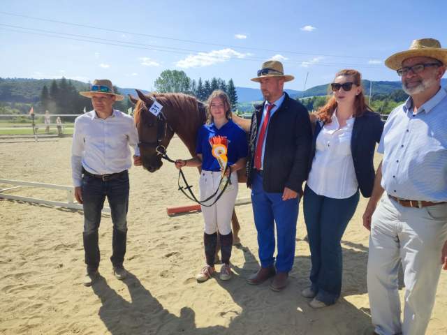 0d1cd860-1657-4292-96e8-75da89ea0c51